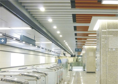 कर्लिंग जे आकार का प्लग-इन फ्लोटिंग रैखिक छत टाइलें कस्टम एल्यूमिनियम निलंबित धातु पट्टी छत
