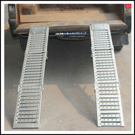 जस्ता लेपित स्टील तह रैंप 1000LBS के लिए वैन / ट्रेलरों 440ctns 98x24x11CM