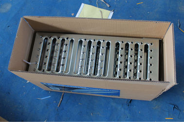 जस्ता लेपित स्टील तह रैंप 1000LBS के लिए वैन / ट्रेलरों 440ctns 98x24x11CM